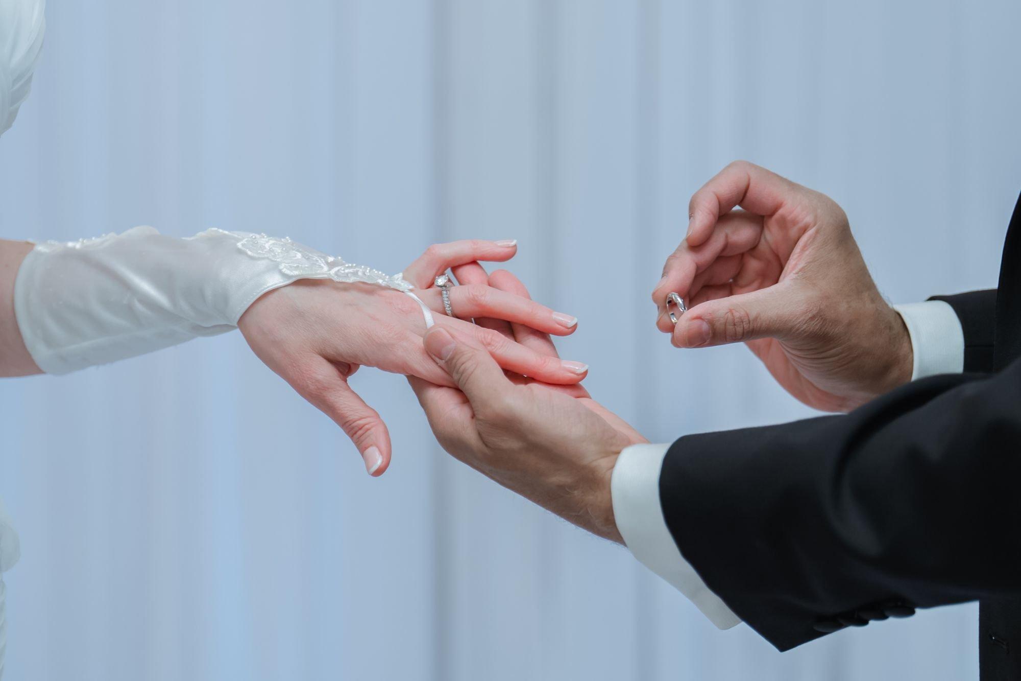 carousel-hero-element image-0